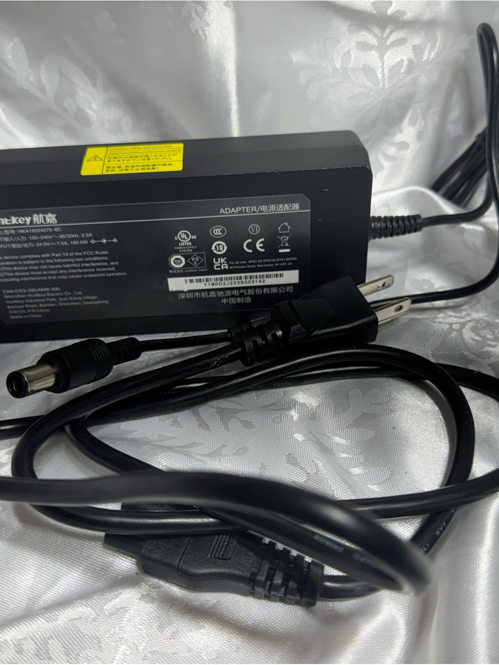 huntkey HKA18024075-6C 24V 7.5A 180W 7.9*5.5mm AC Adapter